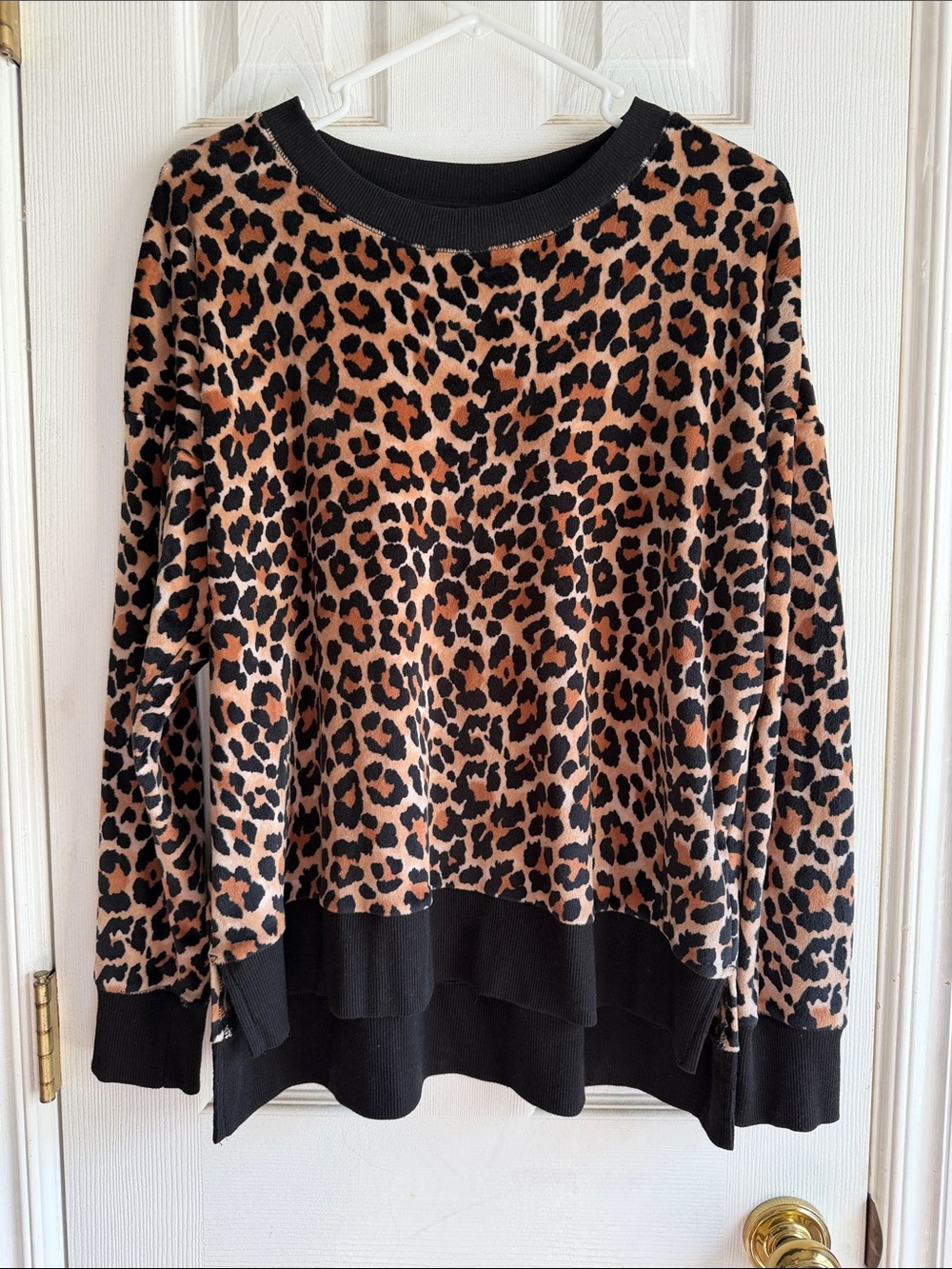 Secret Treasures Leopard Print Pullover Sweater - Black & Brown